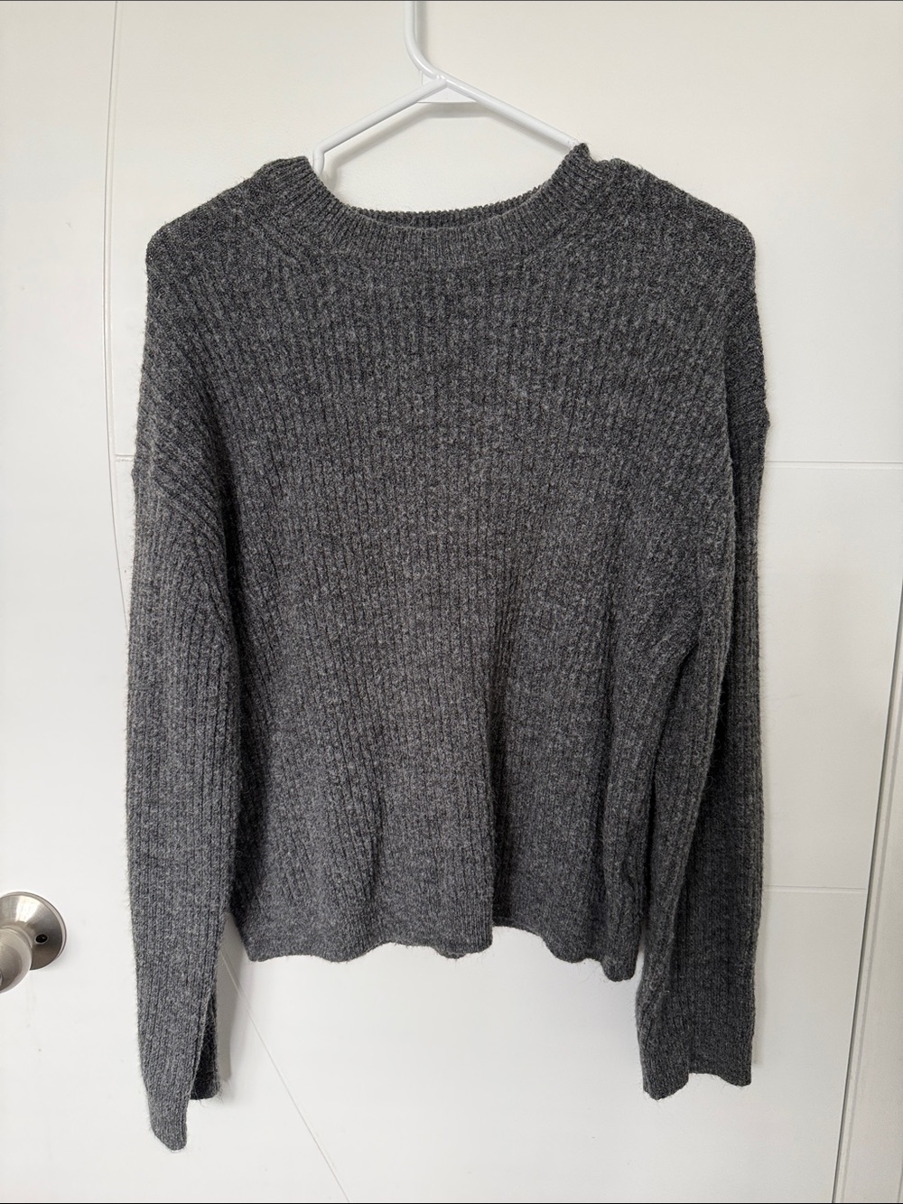 H&M Ribbed Crewneck Sweater - Charcoal